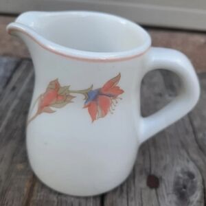 Vtg pottery creamer Dudson England pink flowers